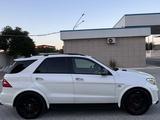 Mercedes-Benz ML 63 AMG 2013 годаfor21 500 000 тг. в Актау – фото 4