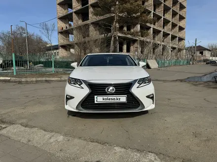 Lexus ES 250 2017 года за 16 200 000 тг. в Астана
