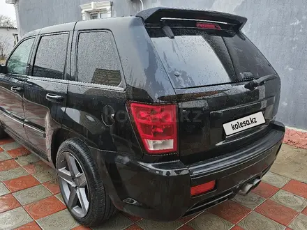 Jeep Grand Cherokee 2006 года за 6 500 000 тг. в Атырау – фото 3