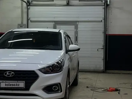 Hyundai Accent 2018 года за 7 500 000 тг. в Астана – фото 4