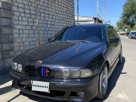 BMW 528 1998 года за 2 500 000 тг. в Шу