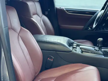 Lexus LX 570 2016 года за 40 000 000 тг. в Астана – фото 17