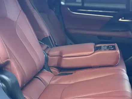 Lexus LX 570 2016 года за 40 000 000 тг. в Астана – фото 23