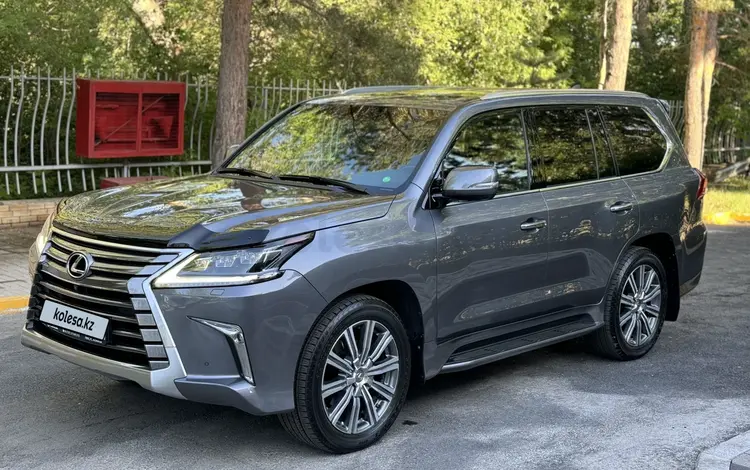 Lexus LX 570 2016 года за 40 000 000 тг. в Астана