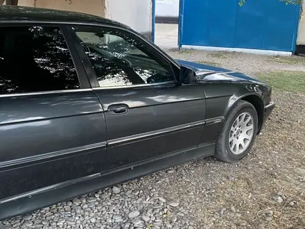 BMW 728 2000 года за 3 500 000 тг. в Шымкент