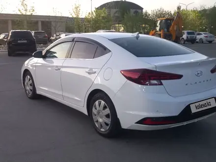 Hyundai Elantra 2020 года за 8 600 000 тг. в Атырау – фото 8