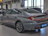 Hyundai Sonata High-Tech 2023 годаүшін11 990 000 тг. в Алматы – фото 4