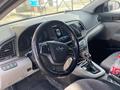 Hyundai Elantra 2017 годаfor7 400 000 тг. в Актау – фото 12