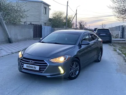 Hyundai Elantra 2017 года за 7 400 000 тг. в Актау