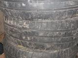 Комплект летней резины данлоп за 30 000 тг. в Караганда – фото 2