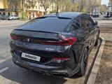 BMW X6 M 2021 года за 63 000 000 тг. в Алматы – фото 2