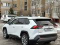 Toyota RAV4 2021 годаүшін16 400 000 тг. в Актобе – фото 4