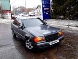 Mercedes-Benz E 200 1993 года за 930 000 тг. в Петропавловск