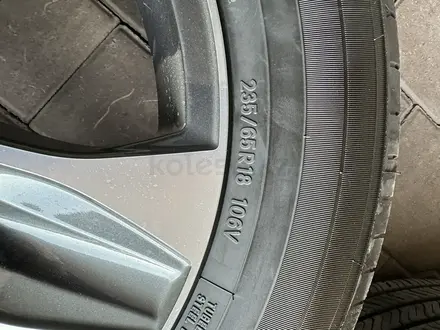 Диски с шинами Toyota Highlander 2023 оригинал за 1 100 000 тг. в Караганда – фото 11