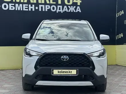 Toyota Corolla Cross 2024 года за 11 850 000 тг. в Актобе