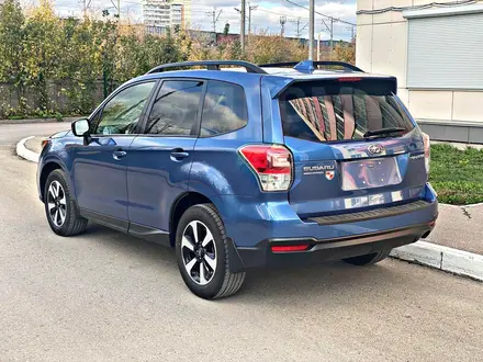 Subaru Forester 2018 года за 7 500 000 тг. в Уральск – фото 2