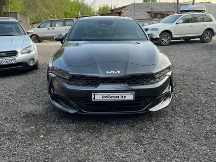 Kia K5 2023 года за 17 200 000 тг. в Алматы