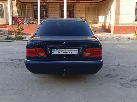 Mercedes-Benz E 200 1996 года за 2 250 000 тг. в Сарыагаш – фото 2