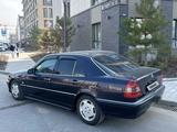 Mercedes-Benz C 220 1997 годаүшін2 600 000 тг. в Алматы – фото 2
