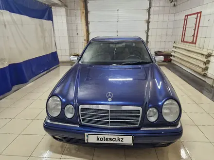 Mercedes-Benz E 230 1997 года за 2 900 000 тг. в Павлодар – фото 8