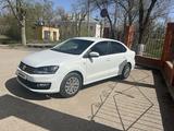 Volkswagen Polo 2017 года за 5 500 000 тг. в Актобе – фото 2