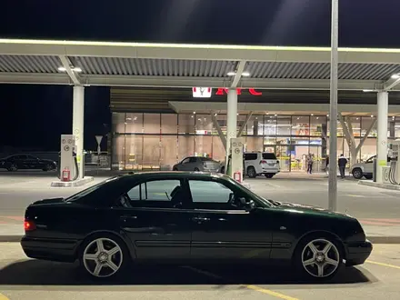 Mercedes-Benz E 320 1998 года за 3 800 000 тг. в Алматы – фото 18