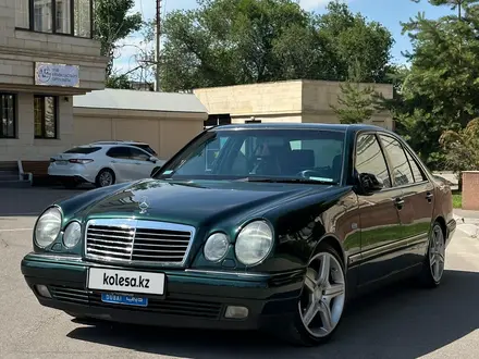 Mercedes-Benz E 320 1998 года за 3 800 000 тг. в Алматы – фото 4