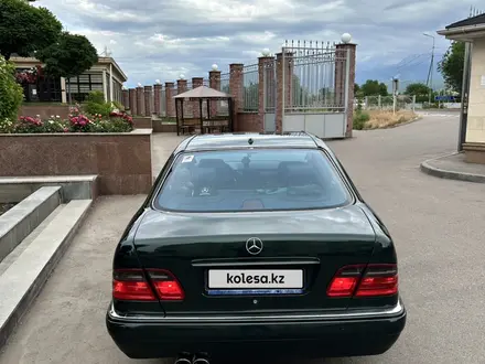 Mercedes-Benz E 320 1998 года за 3 800 000 тг. в Алматы – фото 7