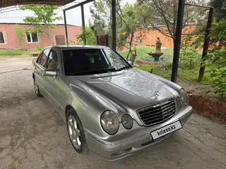 Mercedes-Benz E 320
