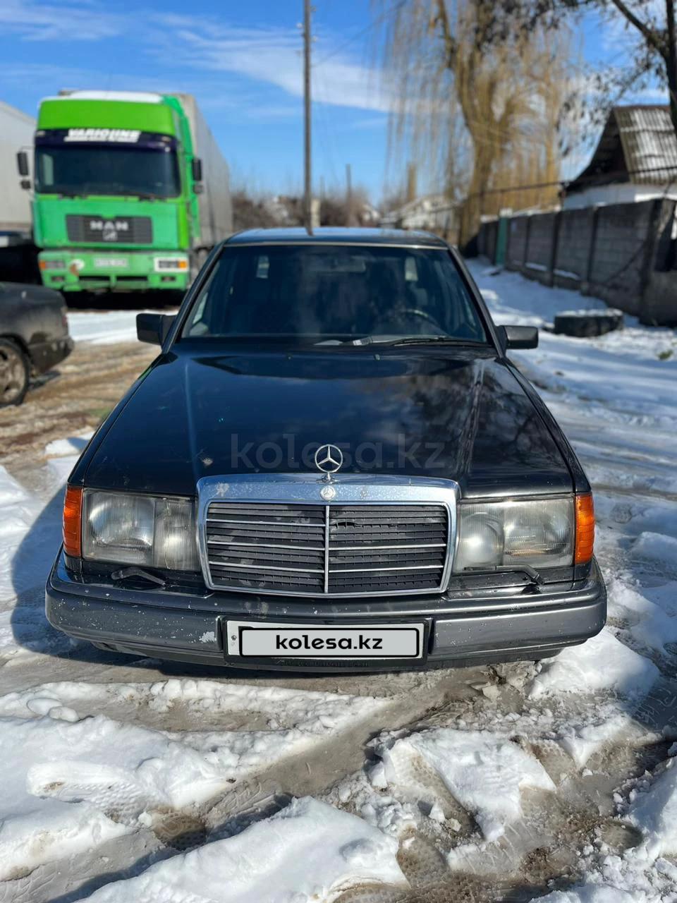 Mercedes-Benz E 300 1992 г.
