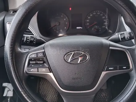 Hyundai Accent 2021 года за 7 000 000 тг. в Актау – фото 4