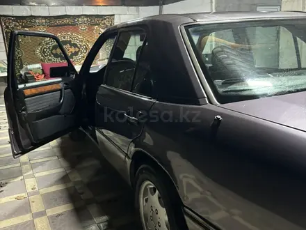 Mercedes-Benz E 230 1992 года за 2 250 000 тг. в Алматы – фото 18