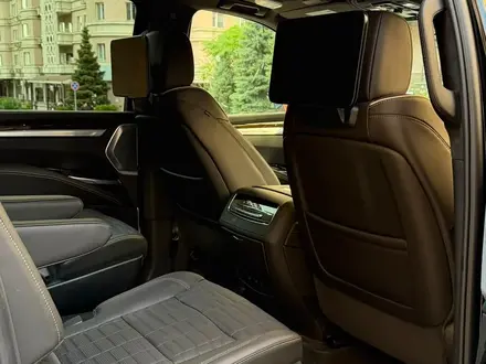 Cadillac Escalade Sport Platinum ESV 2025 года за 87 500 000 тг. в Алматы – фото 11