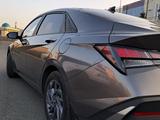 Hyundai Elantra 2023 года за 8 350 000 тг. в Усть-Каменогорск – фото 2