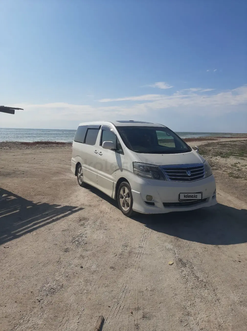 Toyota Alphard, 2005