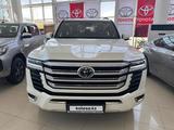 Toyota Land Cruiser Premium 2024 года за 66 270 000 тг. в Атырау – фото 2