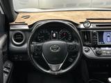 Toyota RAV4 2018 года за 11 700 000 тг. в Атырау – фото 5