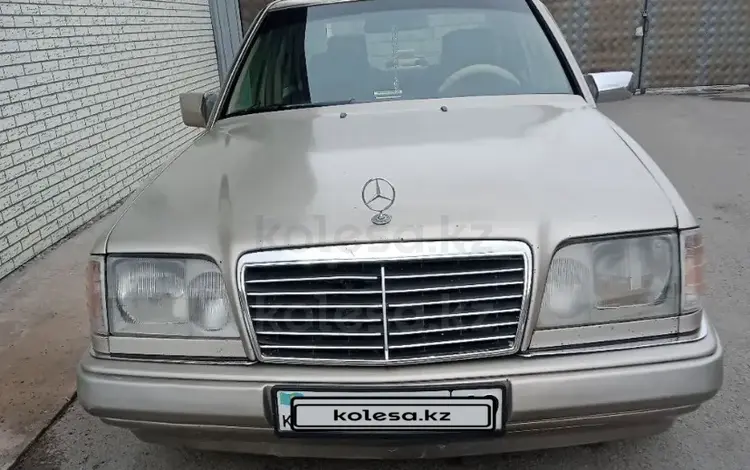 Mercedes-Benz E 320 1993 года за 2 300 000 тг. в Талдыкорган