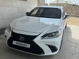 Lexus ES 250 2021 года за 22 600 000 тг. в Актау – фото 2