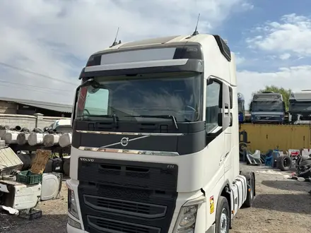 Volvo  FH 2015 года за 18 000 000 тг. в Шымкент – фото 8