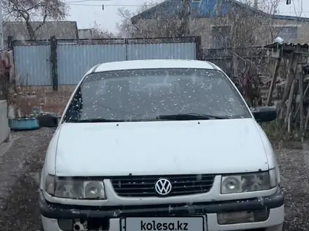 Volkswagen Passat 1997 года за 500 000 тг. в Чкалово – фото 3