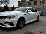 Kia Optima 2018 года за 6 300 000 тг. в Уральск – фото 2