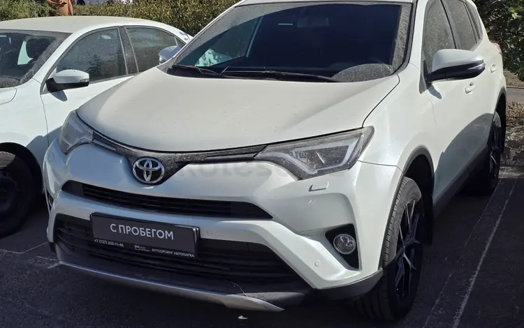 Toyota RAV4 2017 года за 11 200 000 тг. в Алматы