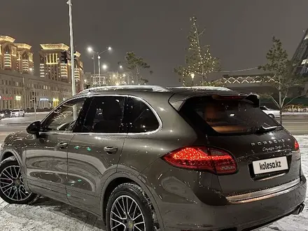 Porsche Cayenne 2010 года за 17 000 000 тг. в Астана – фото 23