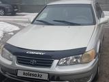 Toyota Camry 2000 годаfor3 700 000 тг. в Алматы – фото 4