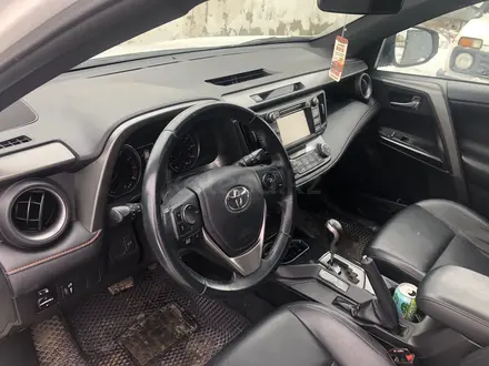Toyota RAV4 2016 года за 12 000 000 тг. в Уральск – фото 4