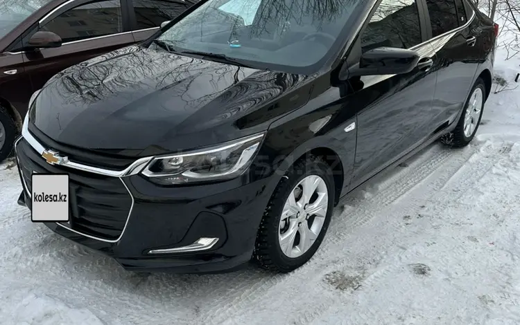 Chevrolet Onix 2023 года за 7 600 000 тг. в Караганда