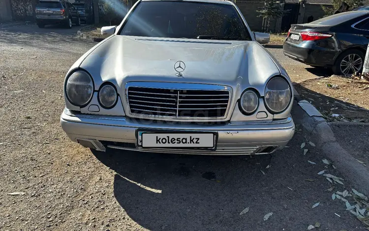Mercedes-Benz E 320 1997 года за 2 300 000 тг. в Астана
