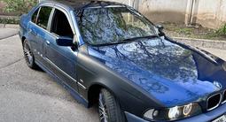 BMW 523 1998 года за 2 350 000 тг. в Алматы – фото 4