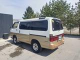 Toyota Hiace 1994 годаfor3 000 000 тг. в Алматы – фото 2